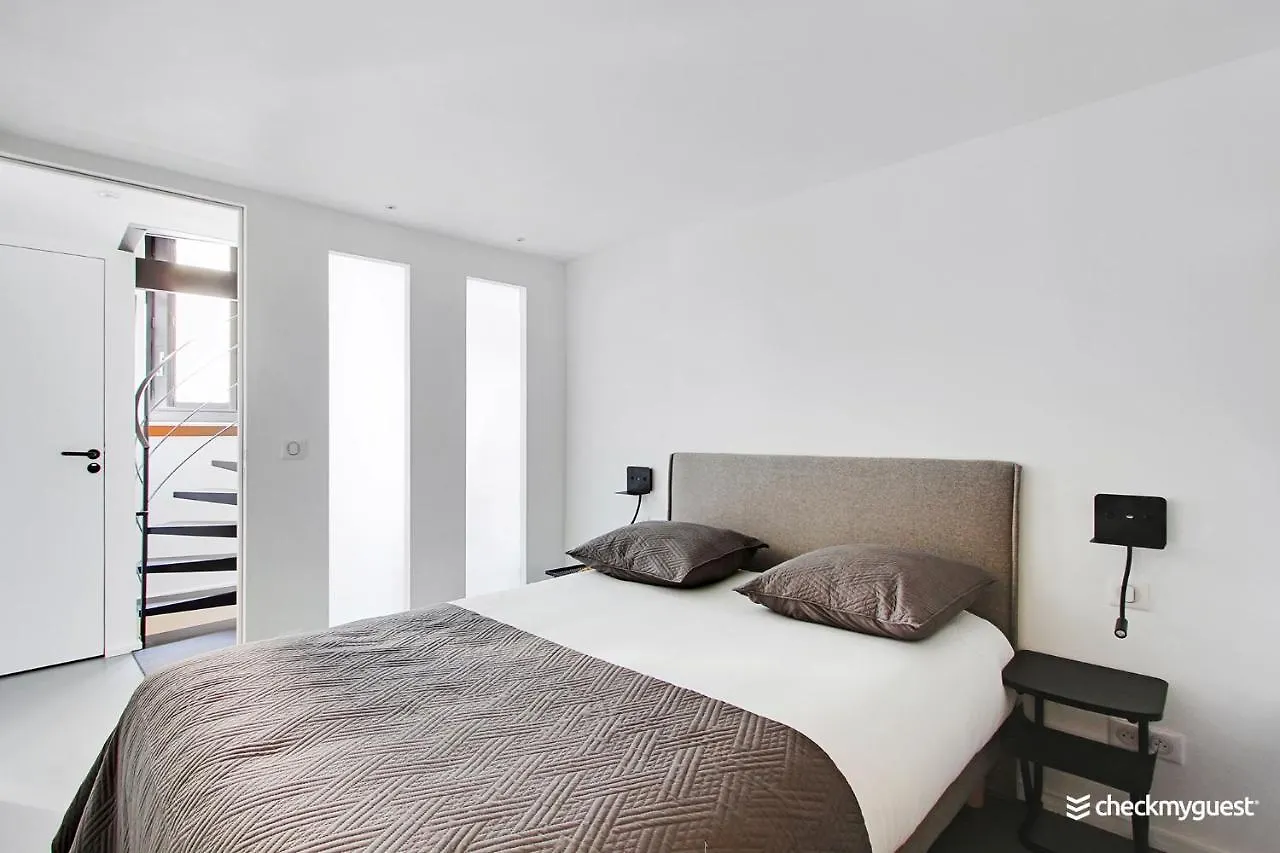 Apartment Authentic - 2br-6p - Le Marais Paris
