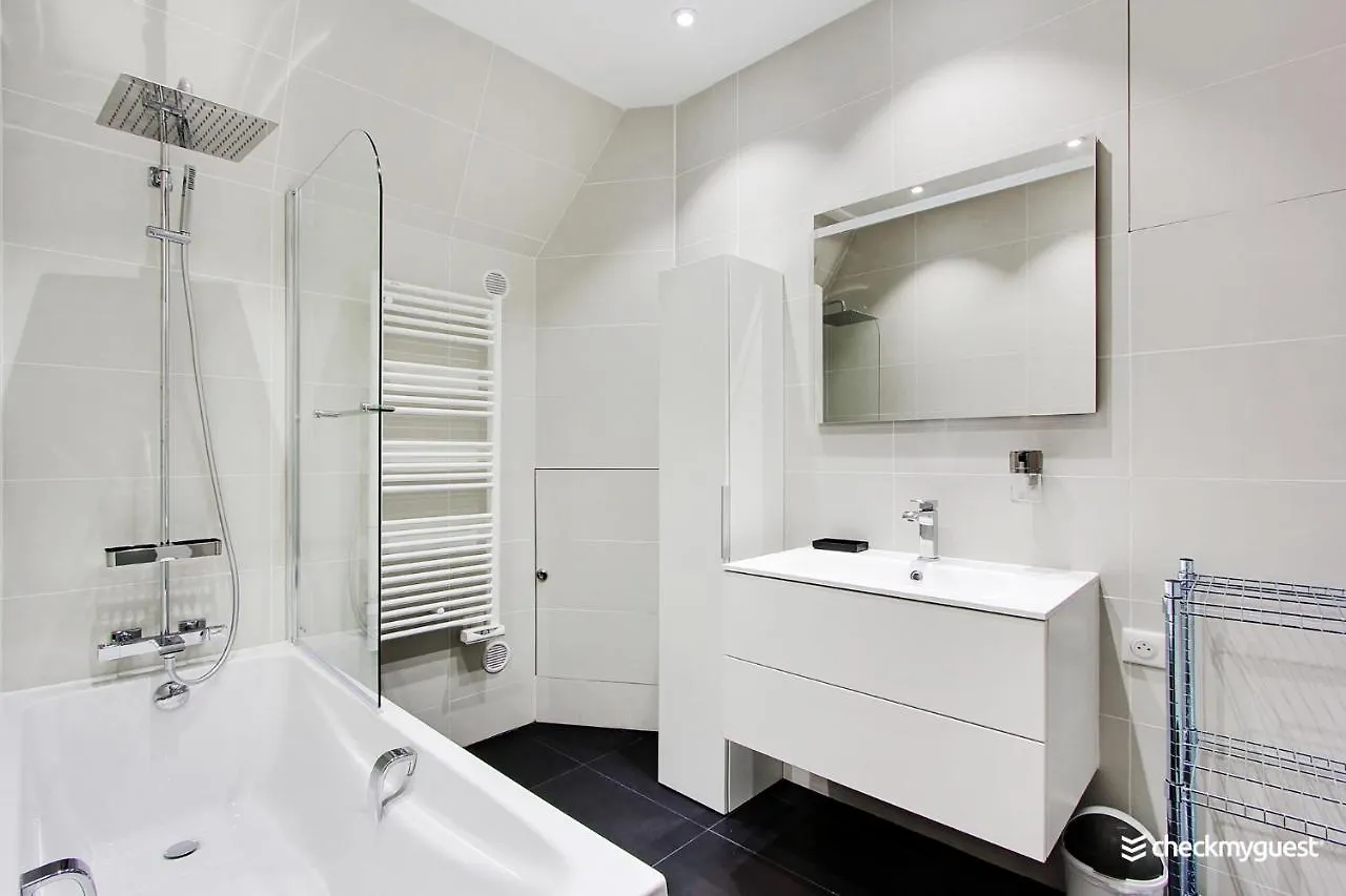 Authentic - 2br-6p - Le Marais Paris