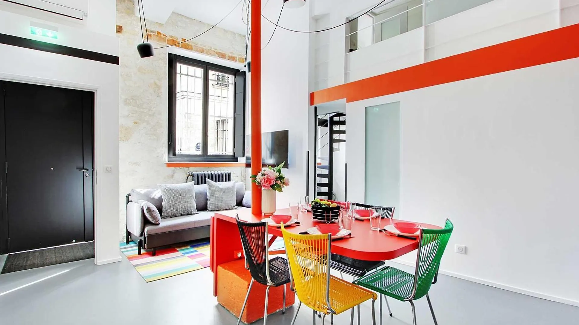 Authentic - 2br-6p - Le Marais